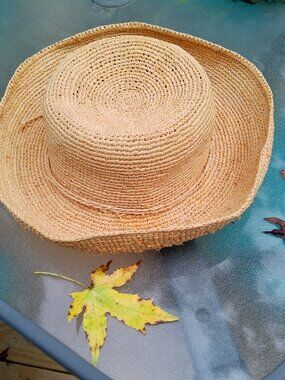 STRAW HAT NO NAME GREAT CONDITION QUALITY MADE
